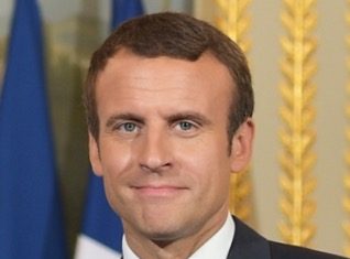 La popularité de Jean Castex chute, Macron remonte lentement selon un sondage