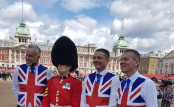 Londres en pleine fièvre du couronnement