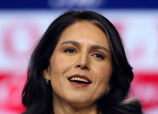 Trump nomme Tulsi Gabbard à la direction du renseignement national américain.