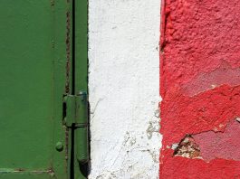 Manifestations et émeutes en République italienne