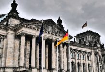 Les politiciens peuvent légitimement s’attendre à être respectés et honorés.