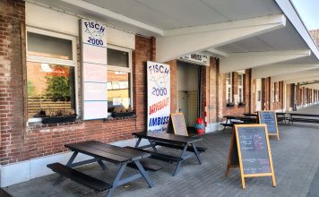 Du hareng entre deux moitiés de petit pain – Fisch 2000 dans le port de pêche de Bremerhaven