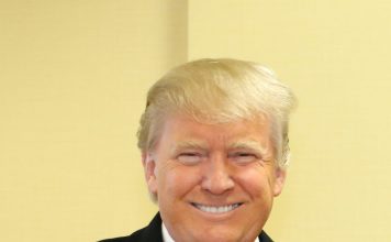 Le commandant en chef Trump ordonne le transfert de deux sous-marins nucléaires américains