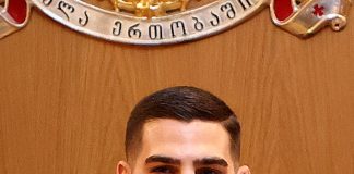 Ilia Topuria devient champion UFC dans la catégorie poids légers