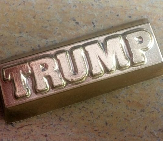 Trump augmente les droits de douane de 10 % à 15 % dans le monde entier