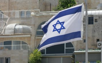 Israël n’a pas hésité à recruter des criminels nazis qui avaient assassiné des Juifs dans les chambres à gaz pour lutter contre le monde arabe