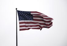 Trump menace d’imposer des droits de douane à hauteur de 35 % si l’UE ne respecte pas ses engagements