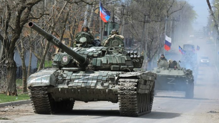 Sous le signe du Z. Avancée sous les drapeaux de la République populaire de Donetsk et de la Fédération de Russie. © Sputnik, photo : lja Pitalew