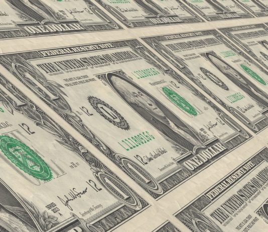 La dette publique des États-Unis augmente de près de 400 000 000 000 de dollars en deux mois