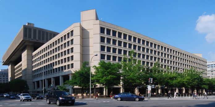 Le bâtiment J. Edgar Hoover du FBI à Washington, D.C., siège du FBI. Photo : cisko66, CC BY 3.0