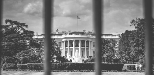 Donald Trump, président de la terreur et de la guerre : sans « accord significatif », la situation deviendra « regrettable » pour l’Iran « dans dix à quinze jours »