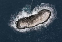 Des chercheurs à bord du brise-glace « Polarstern » de l’Institut Alfred Wegener ont découvert une île inconnue dans la mer de Weddell