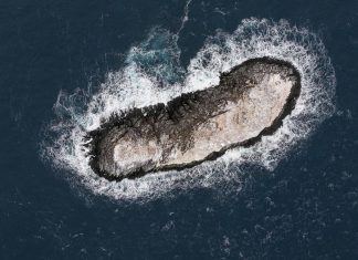 Des chercheurs à bord du brise-glace « Polarstern » de l’Institut Alfred Wegener ont découvert une île inconnue dans la mer de Weddell
