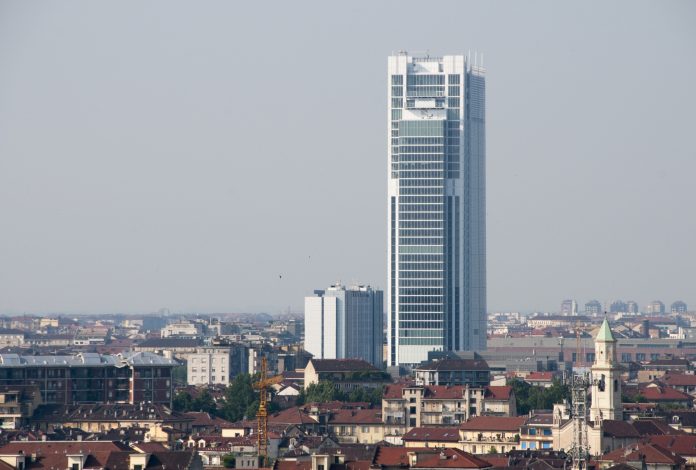 Le siège de la grande banque Intesa Sanpaolo S.p.A. à Turin. Photo : Uccio « Uccio2 » D'Ago, CC BY-SA 3.0, lieu et date de la prise de vue : Turin, 28/07/2015