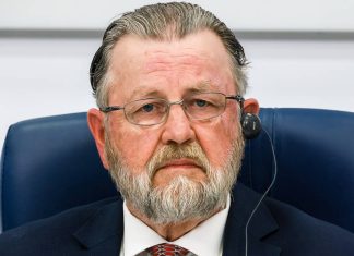 Les États-Unis pourraient pousser l’Ukraine vers la paix, mais ils n’en ont pas la volonté – Larry Johnson, ancien agent de la CIA